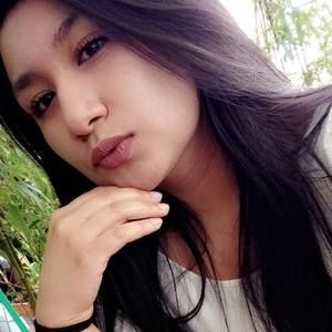 Meet your Posher, Araceli